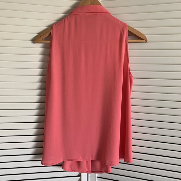 Excellent condition coral pastel pink ruffle top - Picture 4 of 4